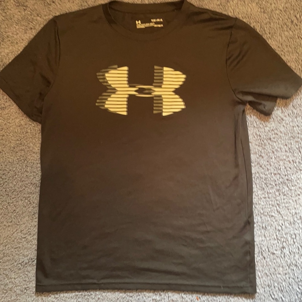 Boys Under Armour black shirt - youth large